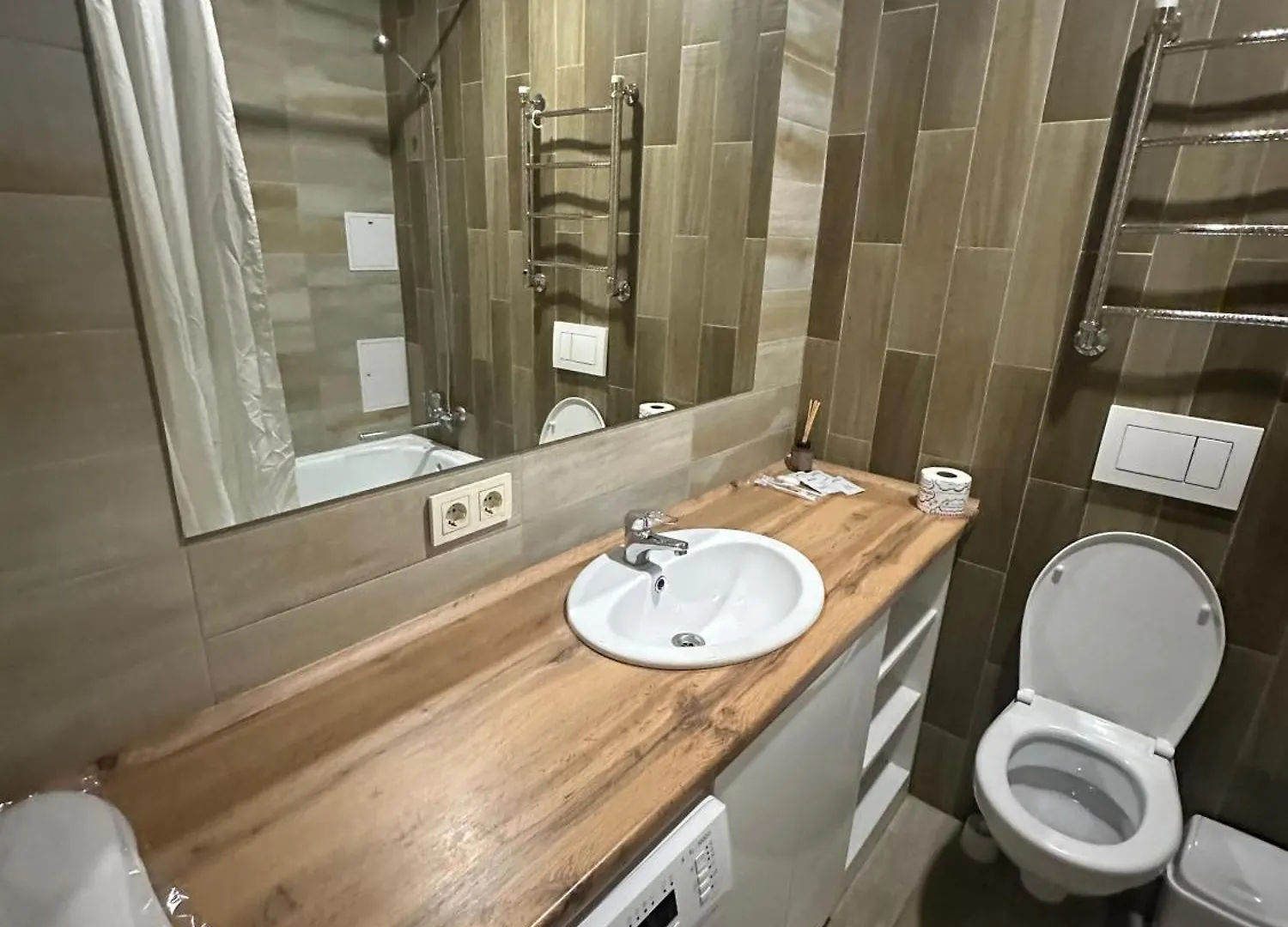 Central Studio Apartments In Almaty
